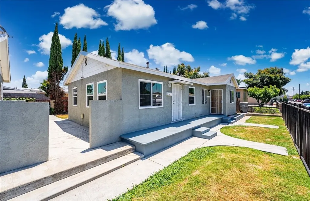 12430 12434 Peach Street A-b, Lynwood, California 90262 home-pic-18