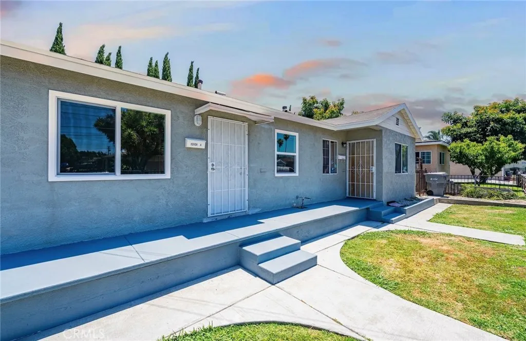 12430 12434 Peach Street A-b, Lynwood, California 90262 home-pic-3