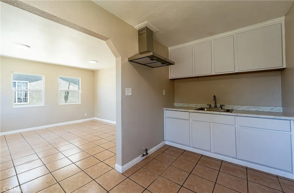 12430 12434 Peach Street A-b, Lynwood, California 90262 home-pic-19