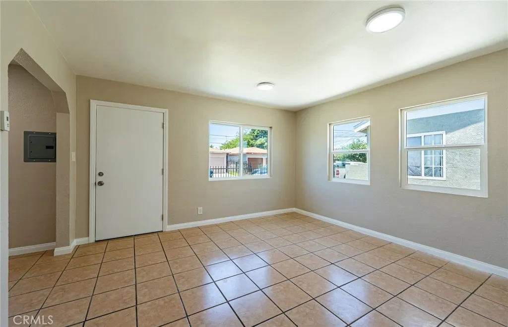 12430 12434 Peach Street A-b, Lynwood, California 90262 home-pic-24