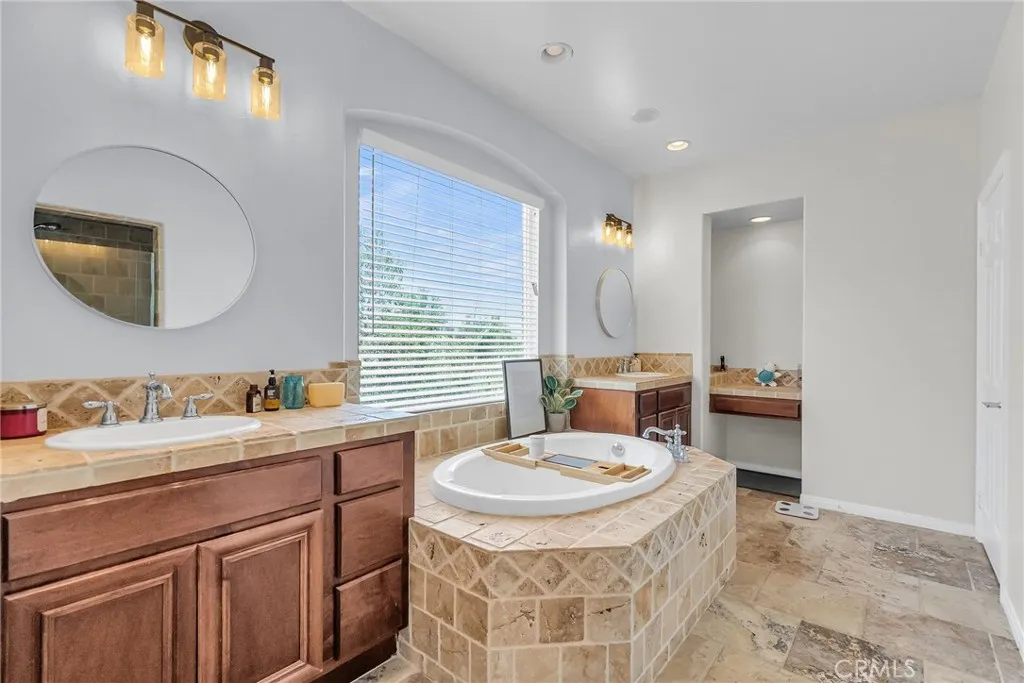 1775 Honors Lane, Corona, California 92883 home-pic-25