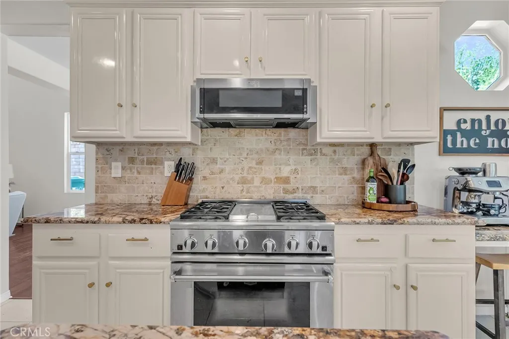 1775 Honors Lane, Corona, California 92883 home-pic-10