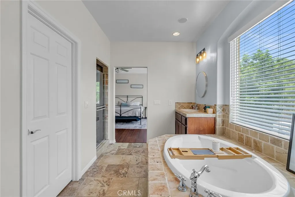 1775 Honors Lane, Corona, California 92883 home-pic-24