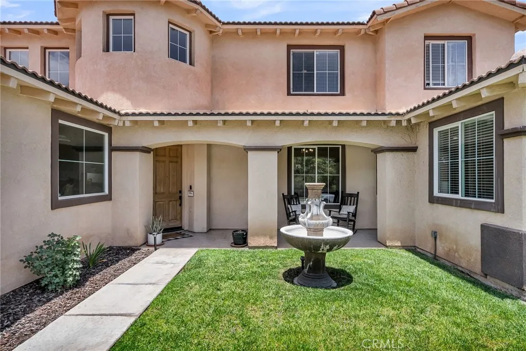 1775 Honors Lane, Corona, California 92883 home-pic-3