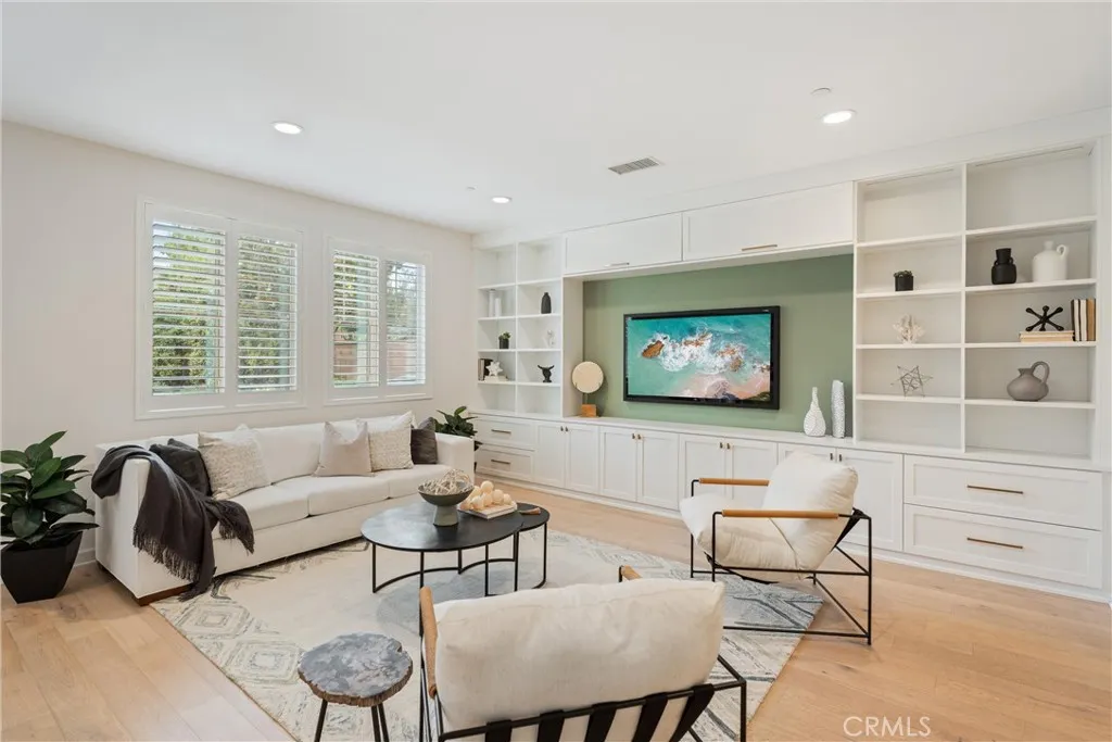 287 Barnes Road, Tustin, California 92782 home-pic-4