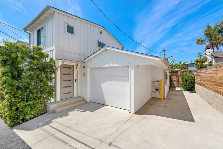 239 Fairview Street, Laguna Beach, California 92651
