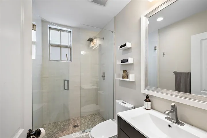 6 Julia Street, Ladera Ranch, California 92694