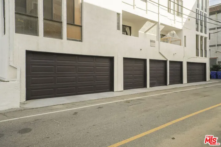 14 Mast Street 4, Marina Del Rey, California 90292
