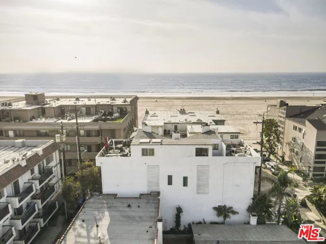 14 Mast Street 4, Marina Del Rey, California 90292
