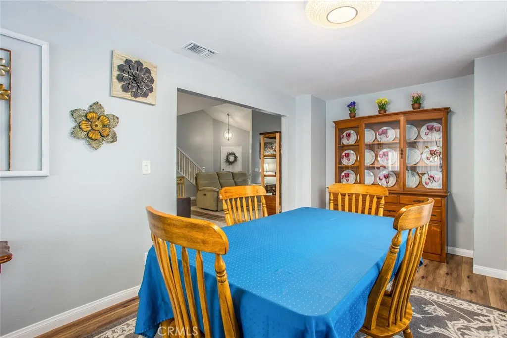 518 S Seminole Circle, Banning, California 92220 home-pic-9