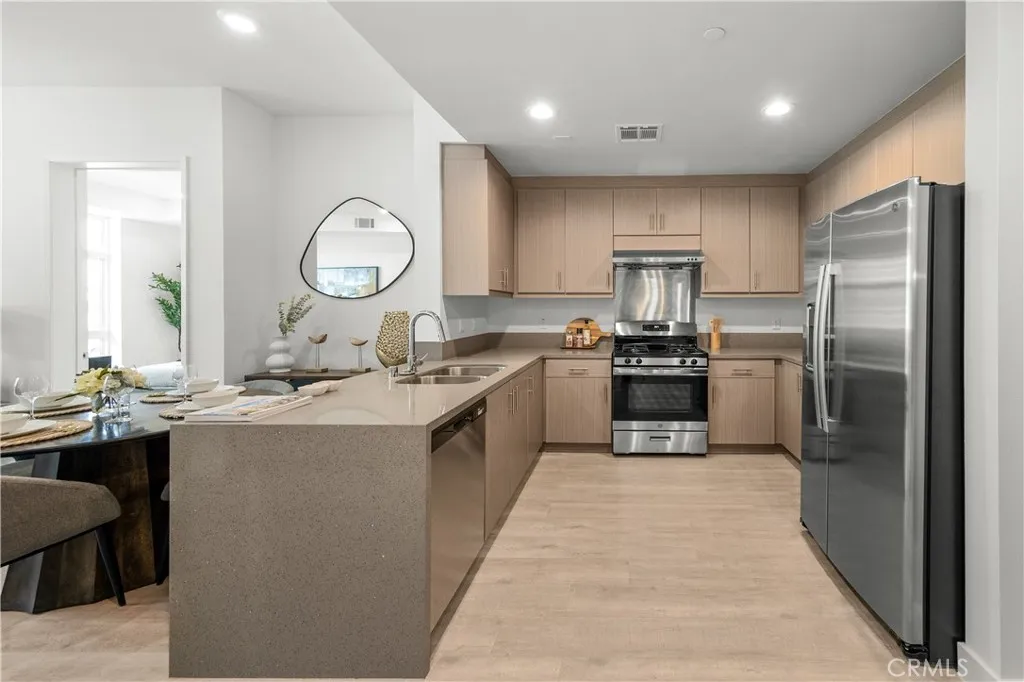 168 S Monterey Street 511, Alhambra, California 91801 home-pic-3