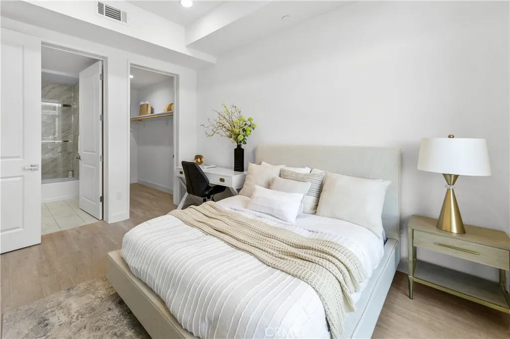 168 S Monterey Street 511, Alhambra, California 91801 home-pic-24