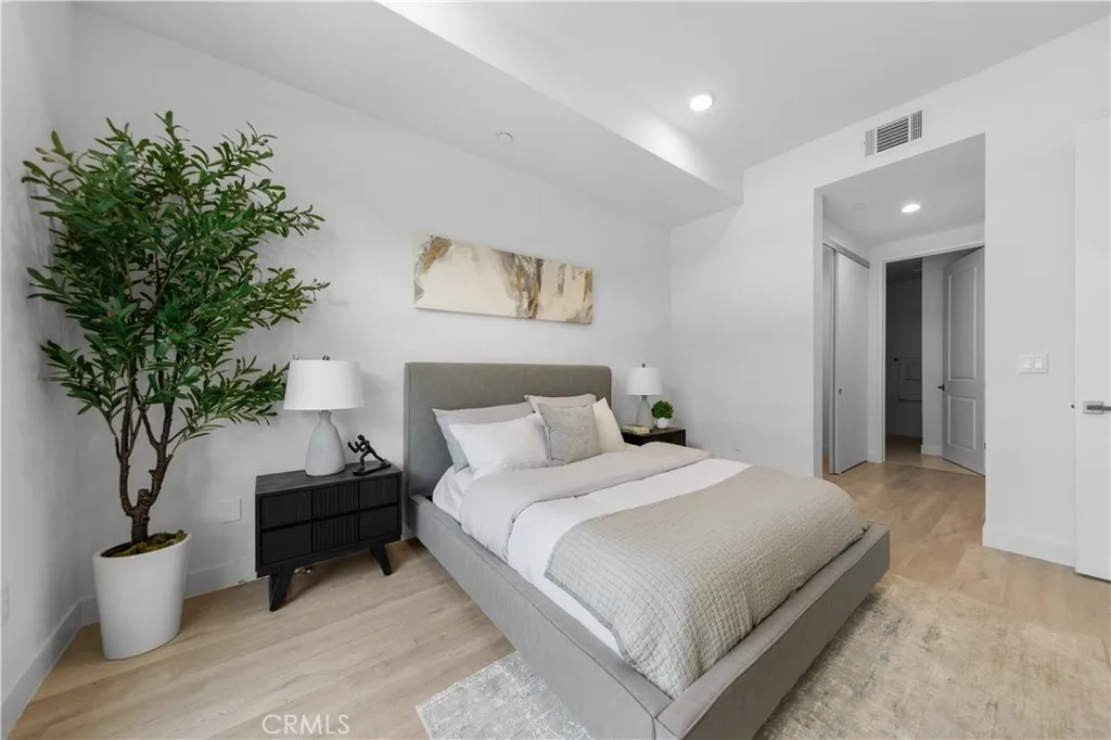 168 S Monterey Street 511, Alhambra, California 91801 home-pic-16