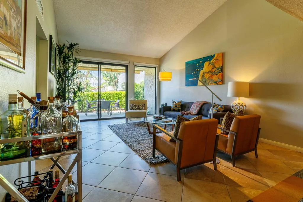1971 Paseo Raqueta, Palm Springs, California 92262 home-pic-5
