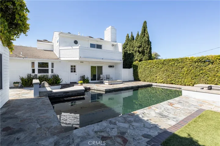 492 Magnolia Street, Costa Mesa, California 92627
