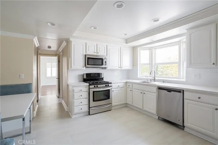 492 Magnolia Street, Costa Mesa, California 92627