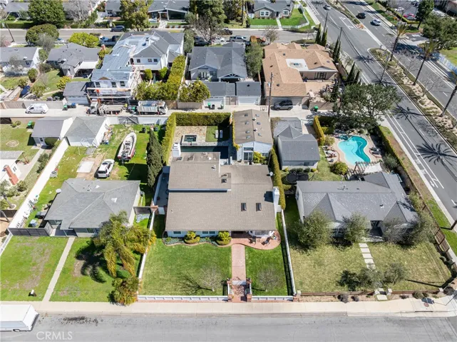 492 Magnolia Street, Costa Mesa, California 92627