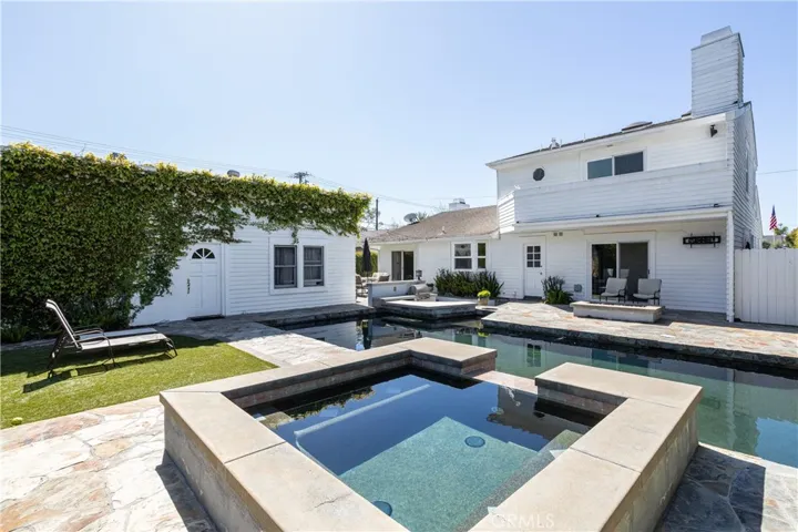 492 Magnolia Street, Costa Mesa, California 92627