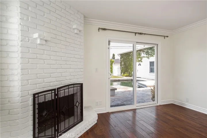 492 Magnolia Street, Costa Mesa, California 92627