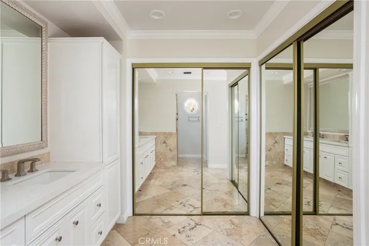 492 Magnolia Street, Costa Mesa, California 92627