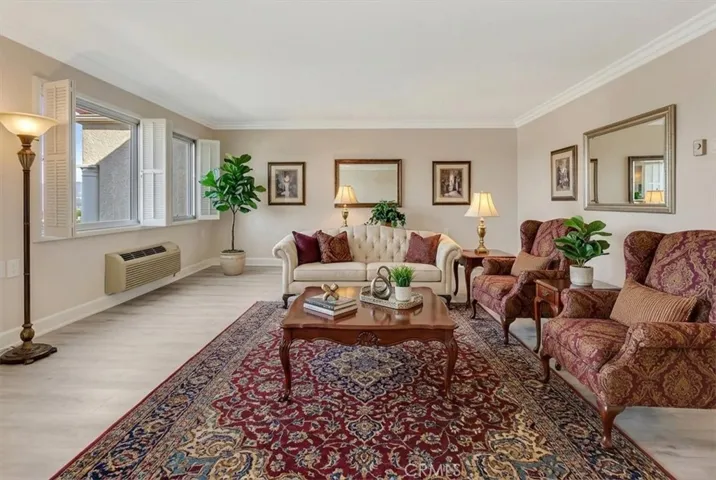 Virtually staged - traditional furniture - but can be modern and fresh as well