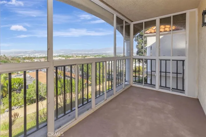 Actual balcony - top floor - lots of light comes in and the VIEW IS WONDERFULLYI TRANQUIL!