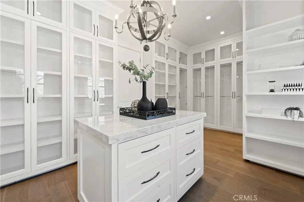 17528 Jayden Lane, Encino, California 91316 home-pic-31