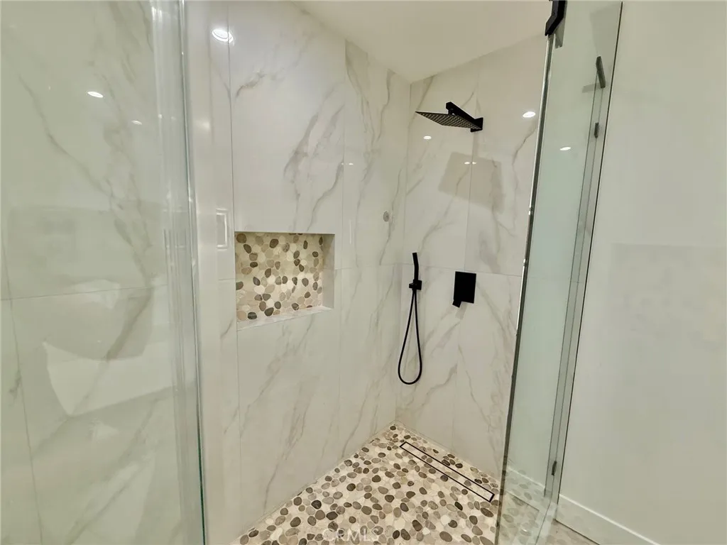 6904 Corbin Avenue, Reseda, California 91335 home-pic-29