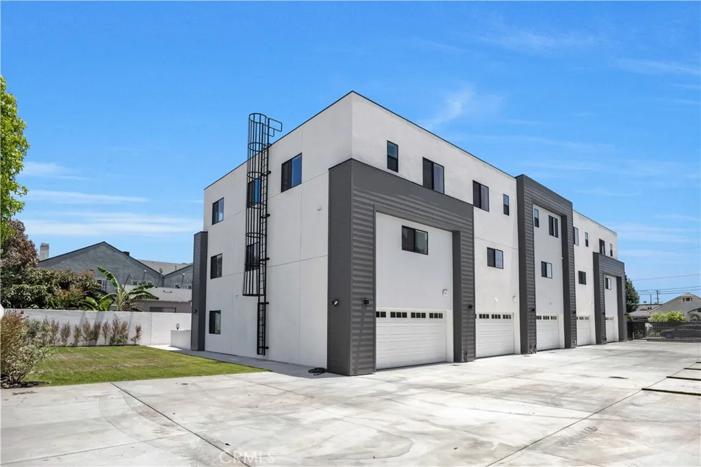 1715 W 149th Street A, Gardena, California 90247 home-pic-37