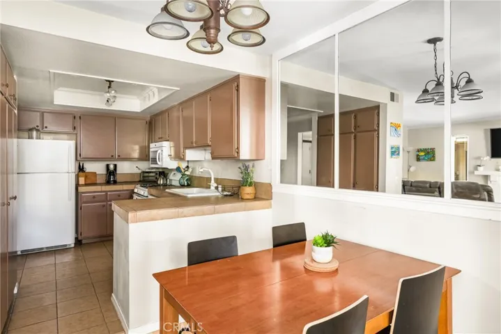 400 Brighton Springs, Costa Mesa, California 92627