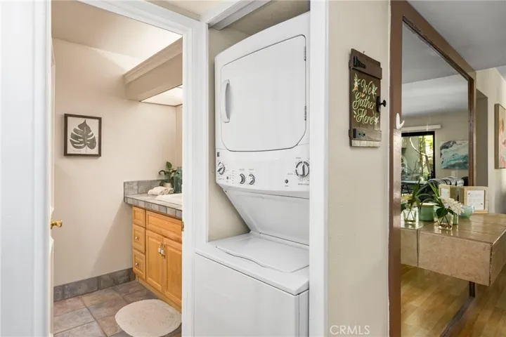 400 Brighton Springs, Costa Mesa, California 92627