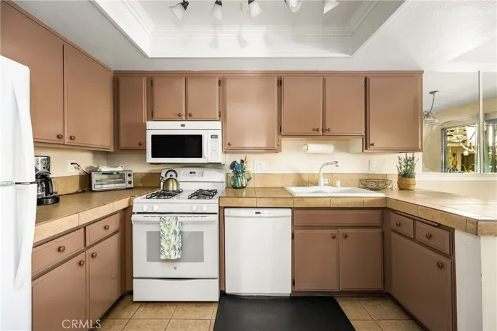 400 Brighton Springs, Costa Mesa, California 92627