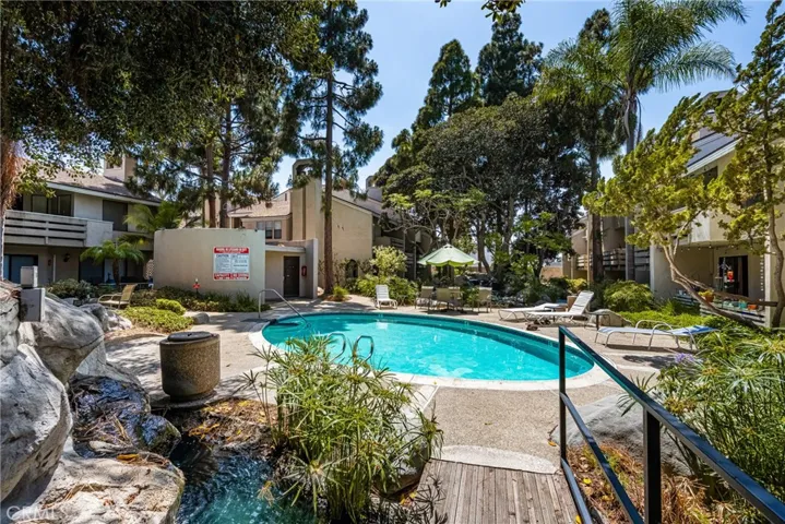 400 Brighton Springs, Costa Mesa, California 92627