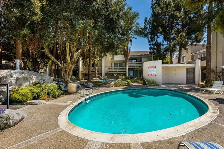 400 Brighton Springs, Costa Mesa, California 92627