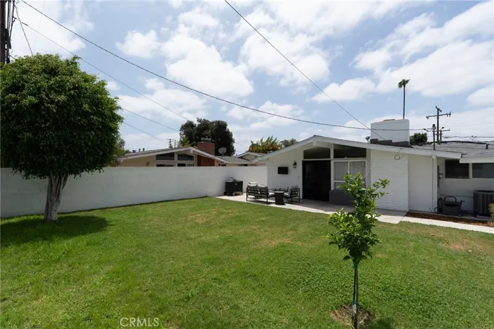 1925 W Beacon Avenue, Anaheim, California 92804