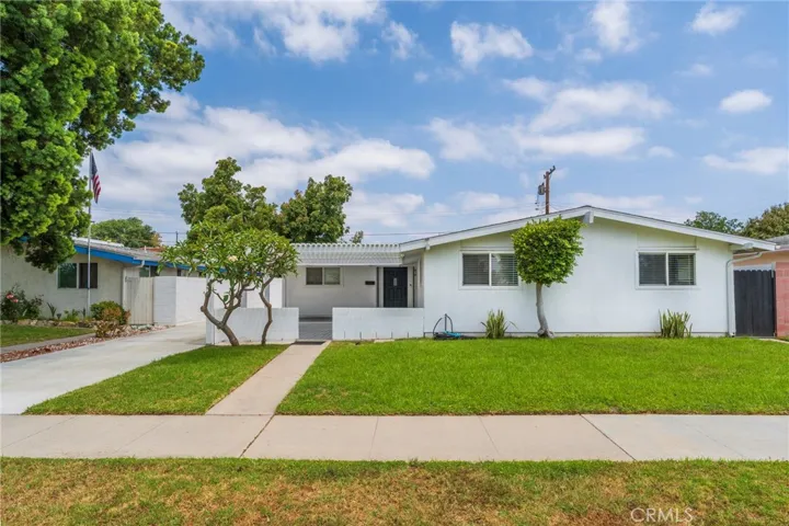 1925 W Beacon Avenue, Anaheim, California 92804