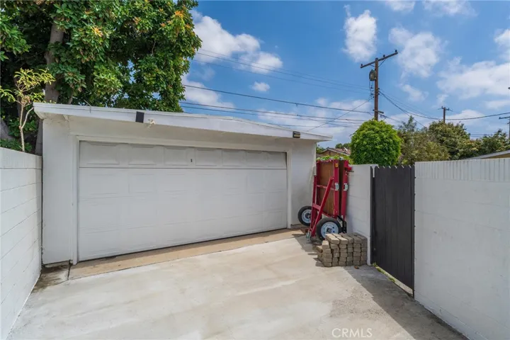1925 W Beacon Avenue, Anaheim, California 92804