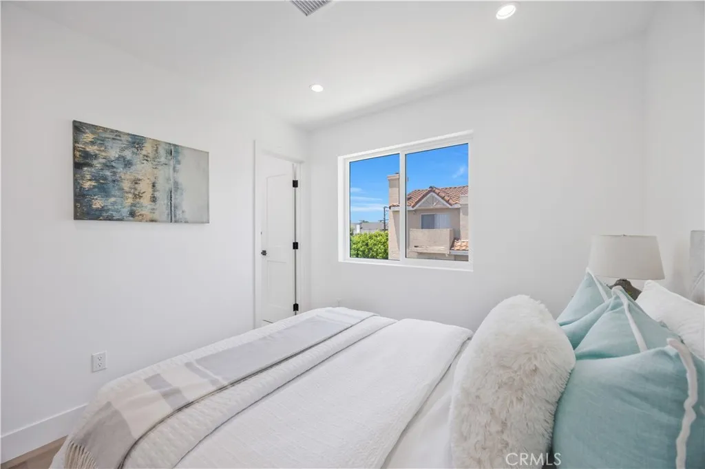 1715 W 149th Street E, Gardena, California 90247 home-pic-20