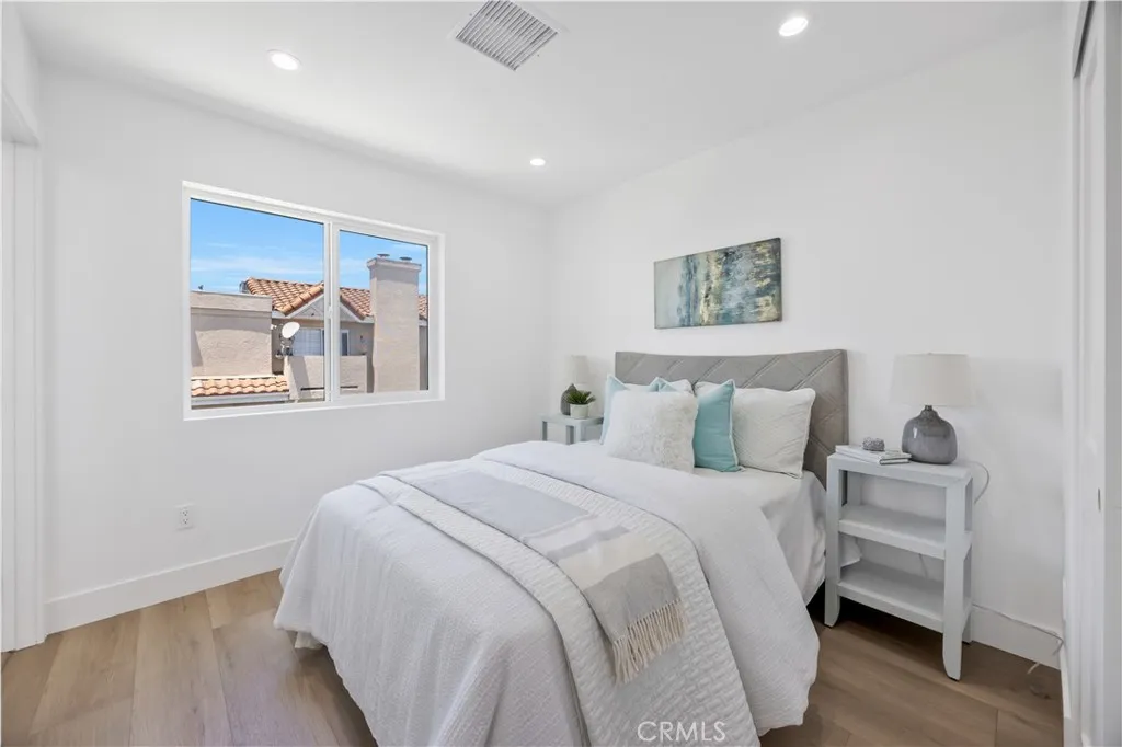 1715 W 149th Street E, Gardena, California 90247 home-pic-19
