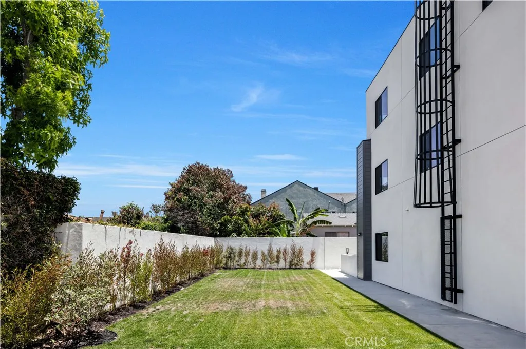 1715 W 149th Street E, Gardena, California 90247 home-pic-32