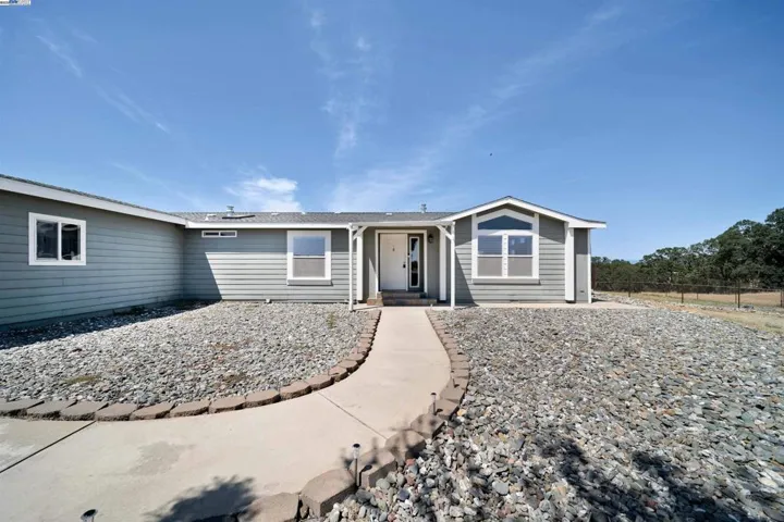14125 Black Mountain, Red Bluff, California 96080