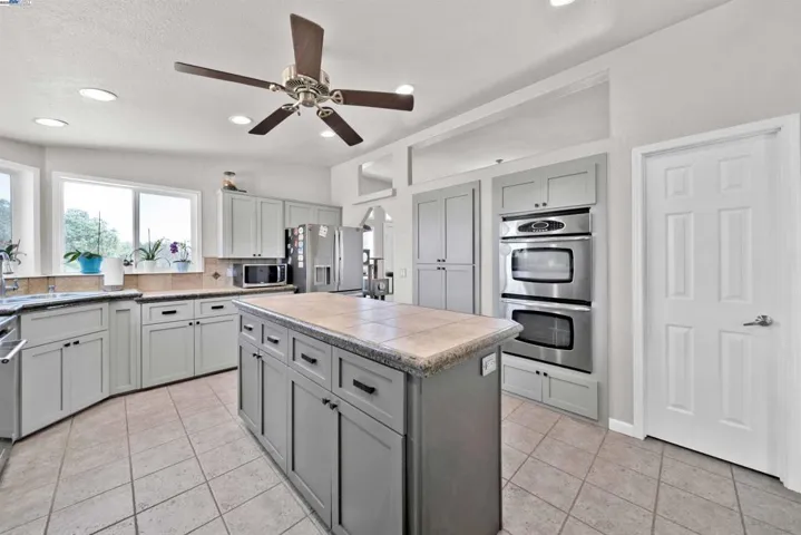 14125 Black Mountain, Red Bluff, California 96080
