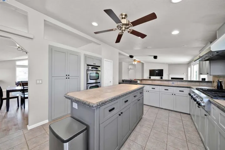 14125 Black Mountain, Red Bluff, California 96080