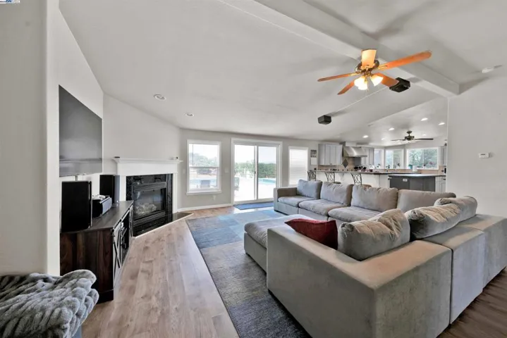 14125 Black Mountain, Red Bluff, California 96080
