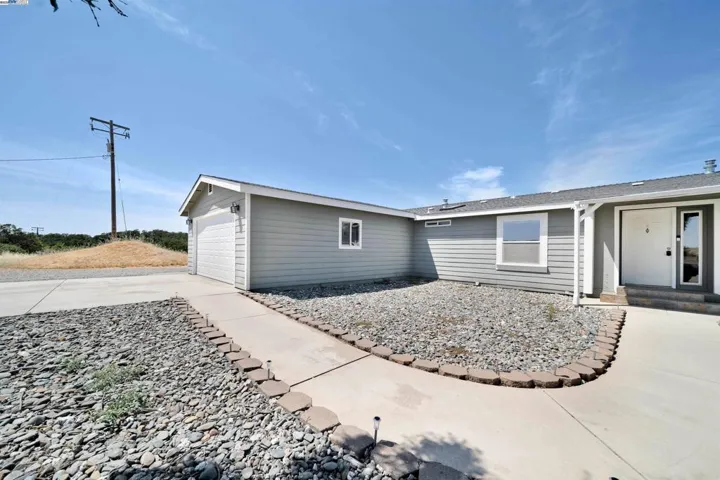 14125 Black Mountain, Red Bluff, California 96080