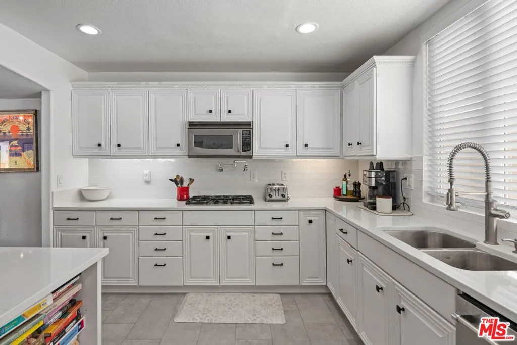 222 W Imperial Avenue 3, El Segundo, California 90245 home-pic-7