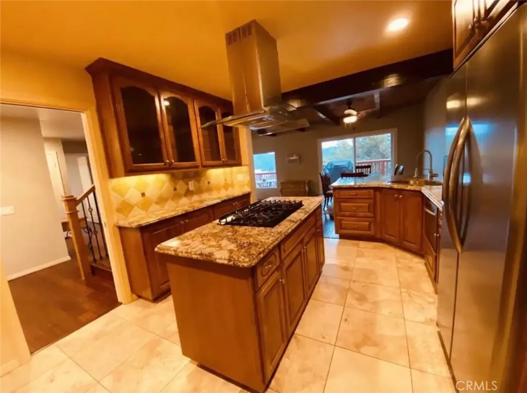 27547 Alpen Drive, Lake Arrowhead, California 92352 home-pic-9
