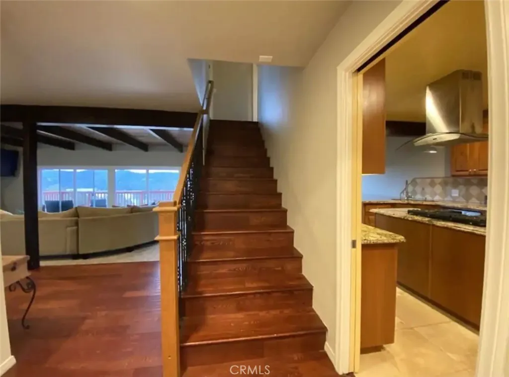 27547 Alpen Drive, Lake Arrowhead, California 92352 home-pic-10