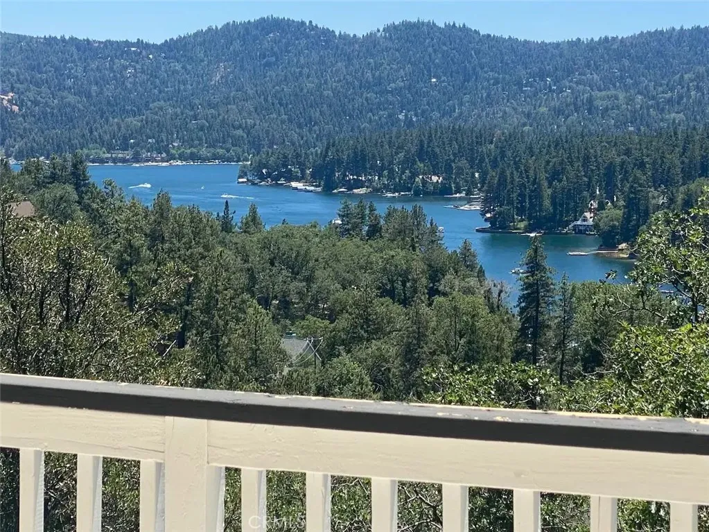 27547 Alpen Drive, Lake Arrowhead, California 92352 home-pic-0