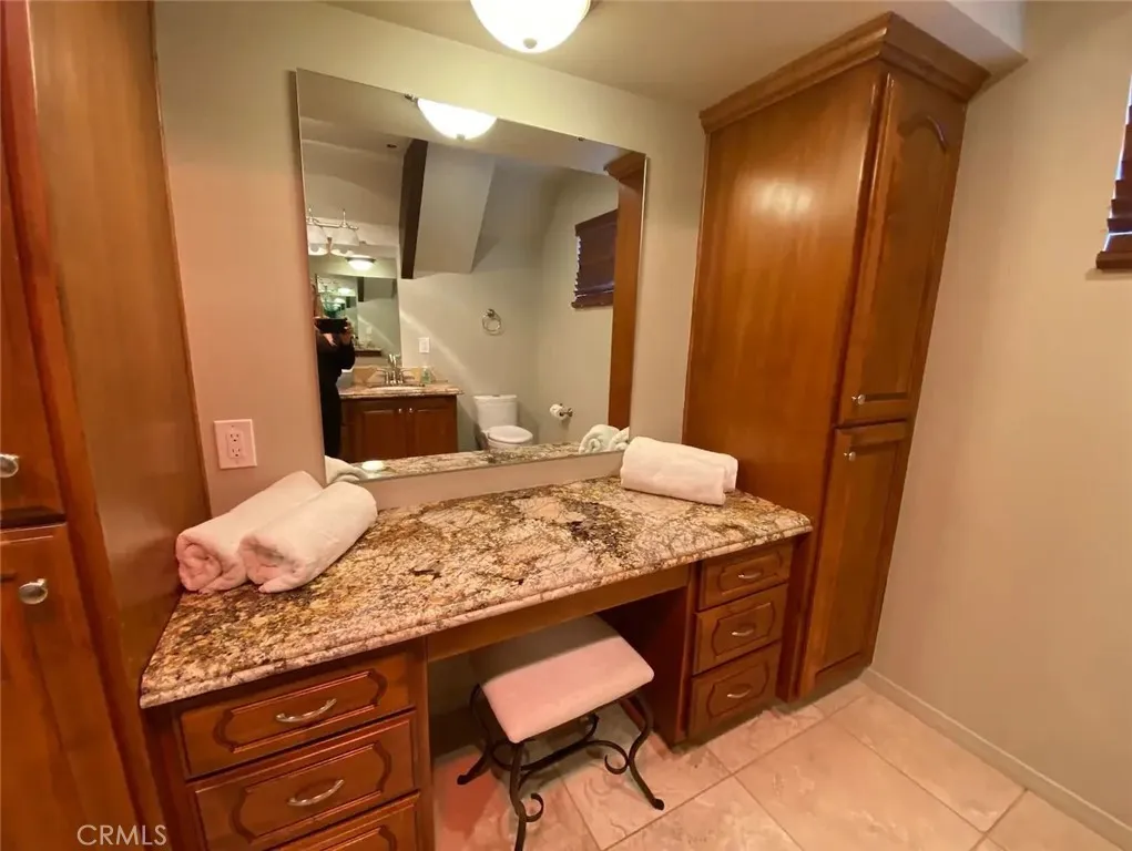 27547 Alpen Drive, Lake Arrowhead, California 92352 home-pic-22